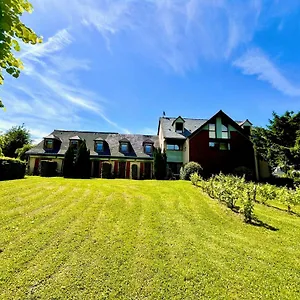 Logis Auberge Du Barrez Hotel